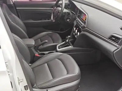 Hyundai Elantra 2019, 70000 км, за 39800 CNY - фото 10