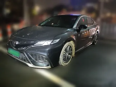 Toyota Camry · 2021 год