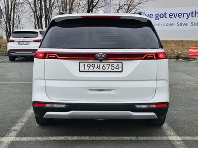 Kia Canival 2022, 30467 км, за 18990000 KRW - фото 4