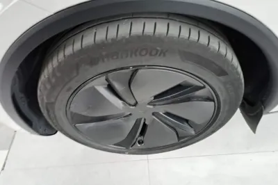 Tesla Model Y 2025, 21300 км, за 270833.53 CNY - фото 8
