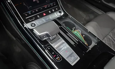 Audi A8 2023, 48139 км, за 77500000 KRW - фото 9