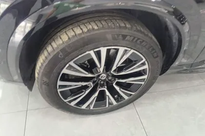 Volvo XC90 New Energy 2024, 12300 км, за 380455.15 CNY - фото 15