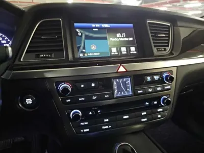 Hyundai Genesis 2015, 117840 км, за 9000000 KRW - фото 13