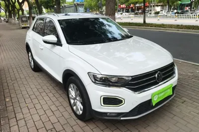 Volkswagen T-Roc 2021, 79800 км, за 73810.04 CNY