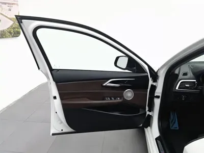 BMW 1 Series 2021, 34000 км, за 65800 CNY - фото 8