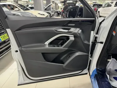 Audi Q5 2025, 20 км, за 86000000 KRW - фото 6