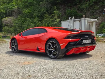 Lamborghini Huracan 2020, 4000 км, за 287000000 KRW