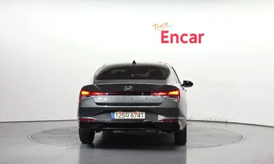 Hyundai Avante 2021, 5401 км, за 17500000 KRW