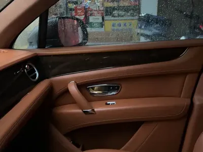 Bentley Bentayga 2019, 80000 км, за 1080000 CNY - фото 5