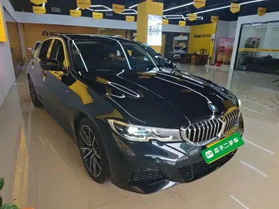 BMW 3 Series 2020, 77800 км, за 111300 CNY