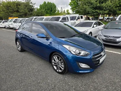 Hyundai i30 2016, 152000 км, за 6000000 KRW