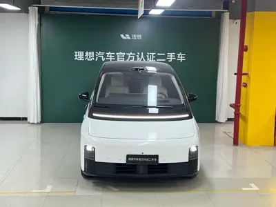 Li Auto Li MEGA 2025, 8000 км, за 489799 CNY