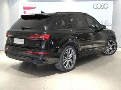 Audi Q7 2024, 45000 км, за 419799 CNY