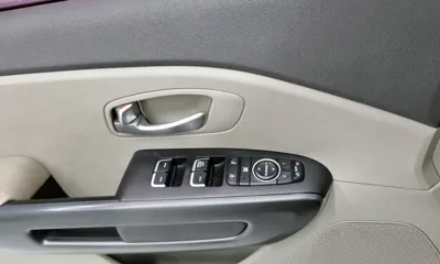 Kia Canival 2015, 126767 км, за 7500000 KRW - фото 13