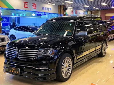 Lincoln Navigator 2018, 180000 км, за 218000 CNY