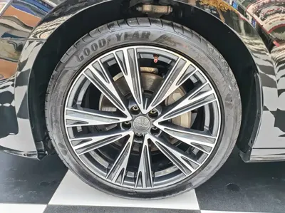 Audi A6L 2022, 90000 км, за 208800 CNY - фото 7