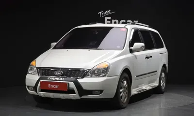 Kia Canival · 2011 год