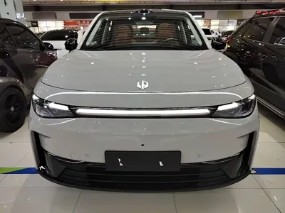Leapmotor Leapmotor C10 2025, 17300 км, за 128400 CNY