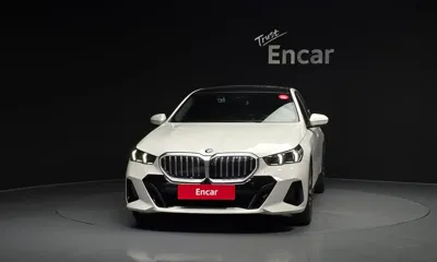 BMW 5-Series 2024, 34393 км, за 65800000 KRW