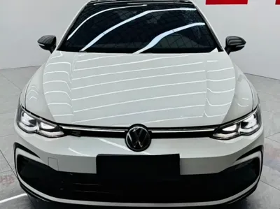 Volkswagen Golf 2022, 37000 км, за 126800 CNY