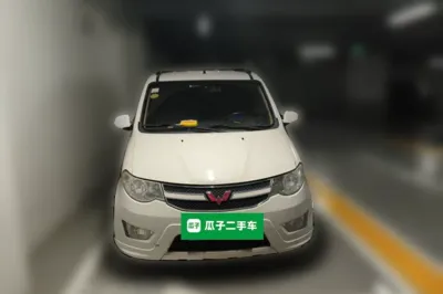 Wuling Hongguang 2016, 141600 км, за 22466.58 CNY