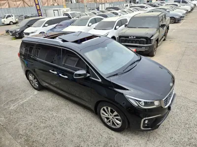 Kia Canival · 2019 год
