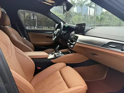 BMW 5 Series (Import) 2023, 60000 км, за 189300 CNY - фото 12