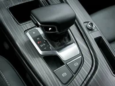Audi A4L 2021, 133000 км, за 108500 CNY - фото 8