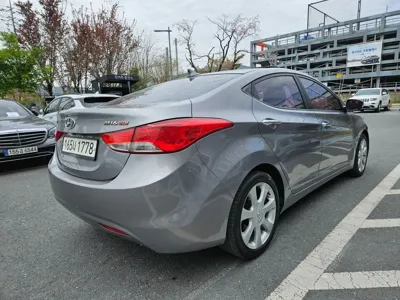Hyundai Avante 2012, 142985 км, за 4500000 KRW