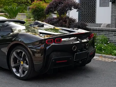Ferrari SF90 2024, 1000 км, за 6197700 CNY