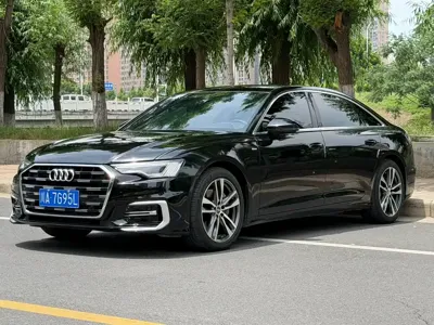 Audi A6L · 2021 год