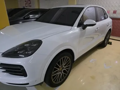 Porsche Cayenne 2022, 21511 км, за 101000000 KRW