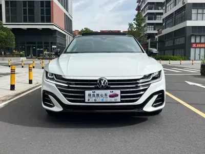Volkswagen CC 2024, 50000 км, за 136800 CNY - фото 2