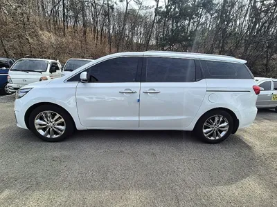 Kia Canival 2016, 132720 км, за 10800000 KRW - фото 7