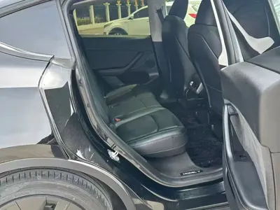 Tesla Model Y 2023, 85000 км, за 163800 CNY - фото 6