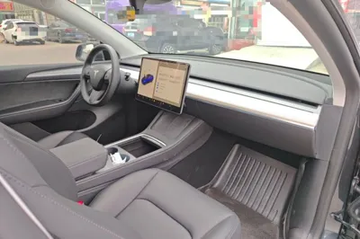 Tesla Model Y 2024, 53000 км, за 196719.64 CNY - фото 30