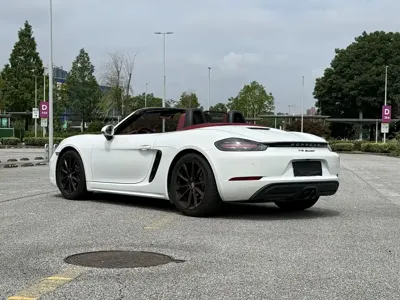 Porsche 718 2022, 15600 км, за 438000 CNY - фото 9