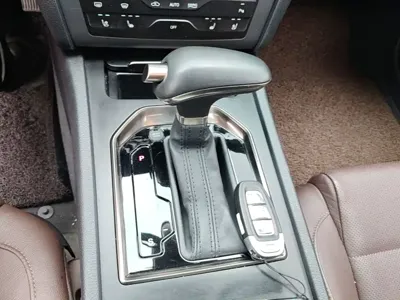 Hongqi Hongqi H7 2018, 99700 км, за 54200 CNY - фото 21
