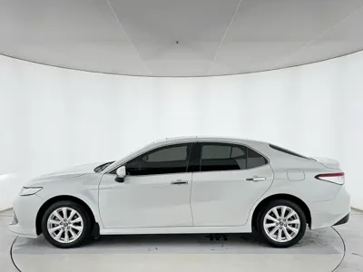 Toyota Camry 2021, 75000 км, за 102800 CNY