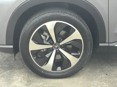 BYD PLUS New Energy 2021, 79000 км, за 79800 CNY - фото 9