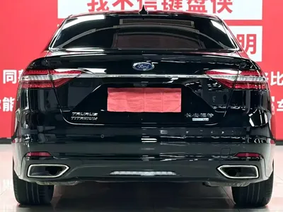 Ford Taurus 2022, 50000 км, за 92800 CNY - фото 5