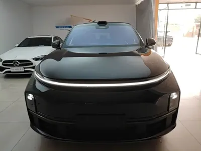 Li Auto Li L7 2025, 34300 км, за 238400 CNY