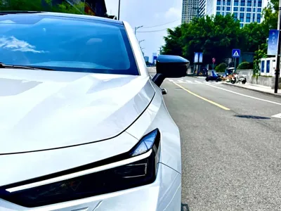 Changan UNI-V 2024, 10000 км, за 64800 CNY