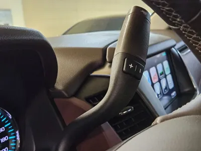 Chevrolet Surburban 2017, 85000 км, за 37000000 KRW - фото 9