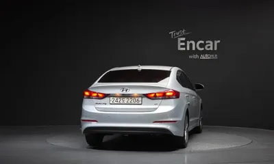 Hyundai Avante 2018, 96353 км, за 8700000 KRW