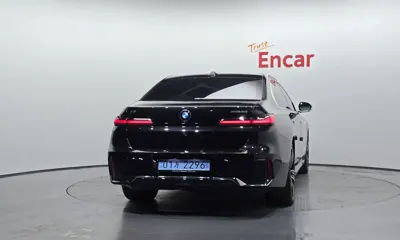 BMW i7 2025, 13842 км, за 999990000 KRW
