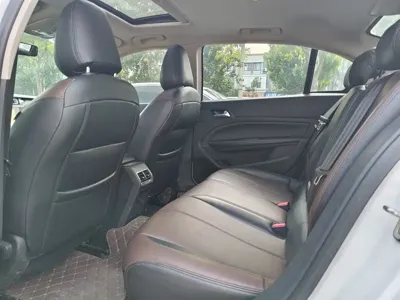 Peugeot 408 2018, 130000 км, за 21600 CNY - фото 9