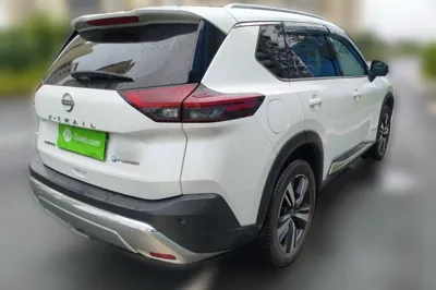 Nissan X-Trail 2023, 34500 км, за 129642.37 CNY
