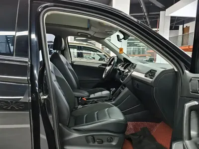 Volkswagen Tiguan L 2020, 92000 км, за 71500 CNY - фото 10