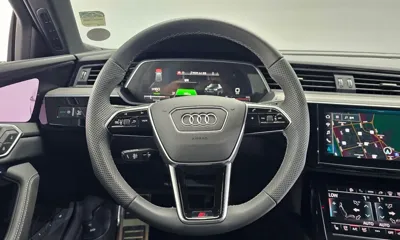 Audi SQ8 e-tron 2024, 2145 км, за 96000000 KRW - фото 13